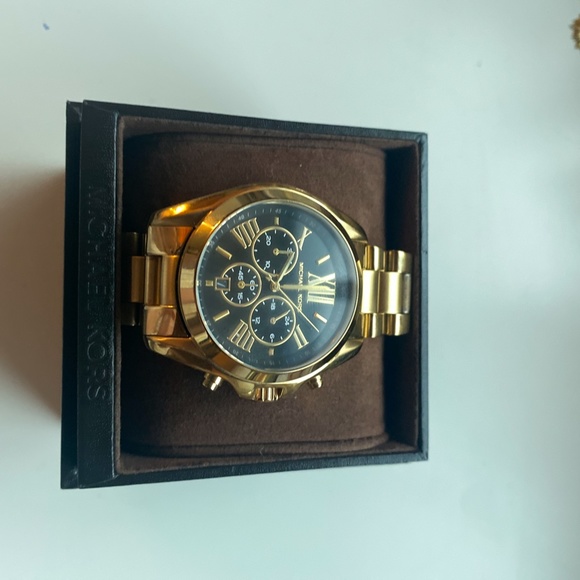 MICHAEL KORS Oversized Bradshaw Gold-Tone Watch - Picture 3 of 3